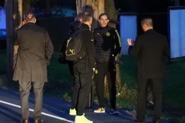  Bom Dortmund, Ini Kesaksian Kiper Burki tentang Bartra