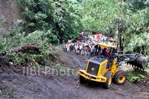  TANAH LONGSOR: Jika Bendungan Luber, 118 KK Terdampak