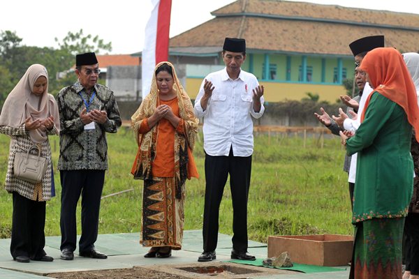  Presiden Jokowi Kunjungi Cirebon