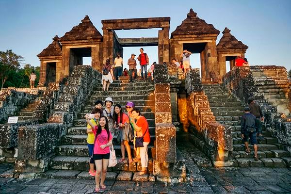  Berlibur ke Candi Ratu Boko