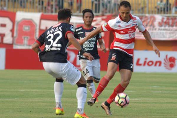  Hasil Liga 1: Persija &amp; Madura Sama-sama Menang 2-0