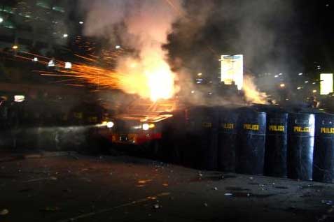 Polisi Turunkan Labfor, Selidiki Mobil Terbakar di Cawang