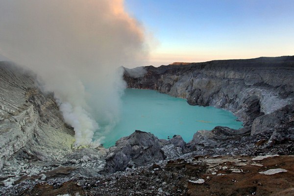  Rencana Pembangunan Kereta Gantung di Kawah Ijen