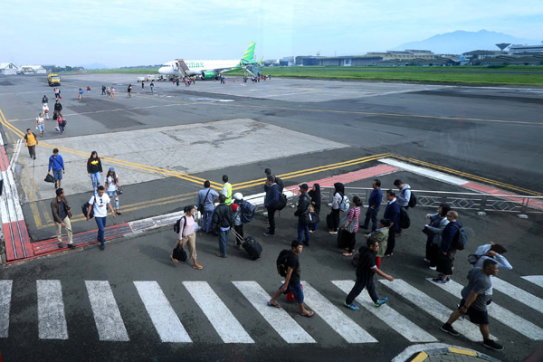  FOTO: Tahun Ini, Okupansi Penumpang Bandara Husein Ditarget 4 Juta Orang