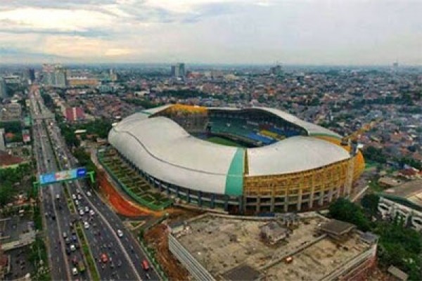  Stadion Patriot Chandrabaga Markas Bhayangkara FC atau Persija?