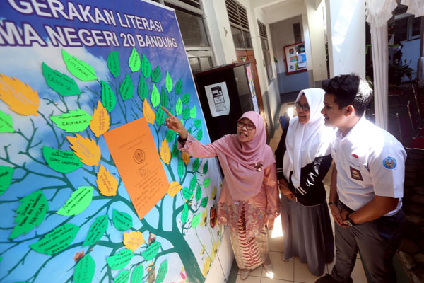  FOTO: Coaching Clinic Literasi di SMAN 20 Bandung