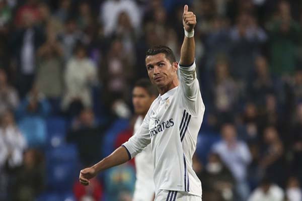  LIGA CHAMPIONS: Gilas Munchen 2-4, Madrid Ke Semifinal, Ronaldo Hattrick, Vidal Kartu Merah