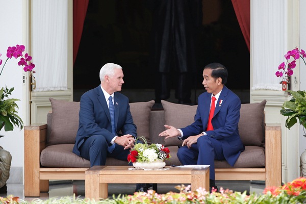  Presiden Jokowi Bertatap Muka Dengan Mike Pence