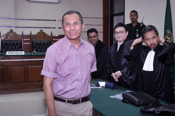  Dahlan Iskan Divonis 2 Tahun Penjara