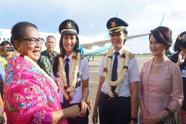  Hari Kartini: 12 Kru Pesawat Perempuan Terbangkan Kartini Garuda Flight