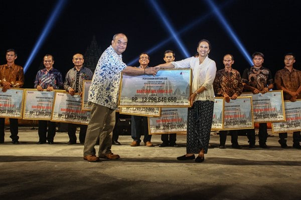  Di Candi Prambanan, Rini Ingatkan Direksi Target BUMN 2017