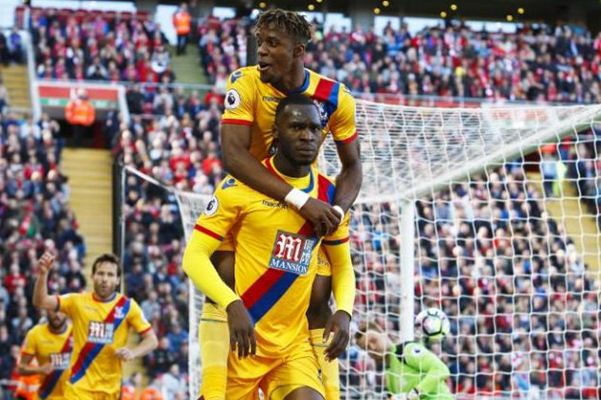  Hasil Liverpool Vs Palace: Dua Gol Benteke Permalukan Liverpool di Anfield