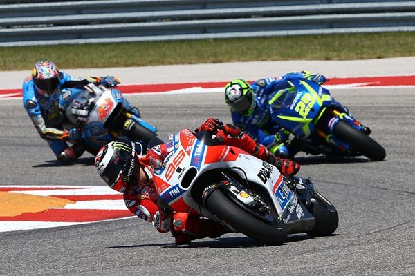  Hasil MotoGP 2017: Finis Kesembilan, Lorenzo Tetap Girang