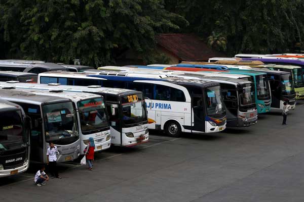  Pemerintah Diminta Tinjau Kelayakan Bus Pariwisata