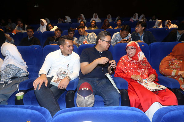  FOTO: Bank BJB Ajak Pelajar Nobar Film Seteru