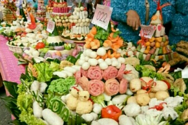  Ada Tumpeng Pempek di Festival Kuliner Khas Palembang