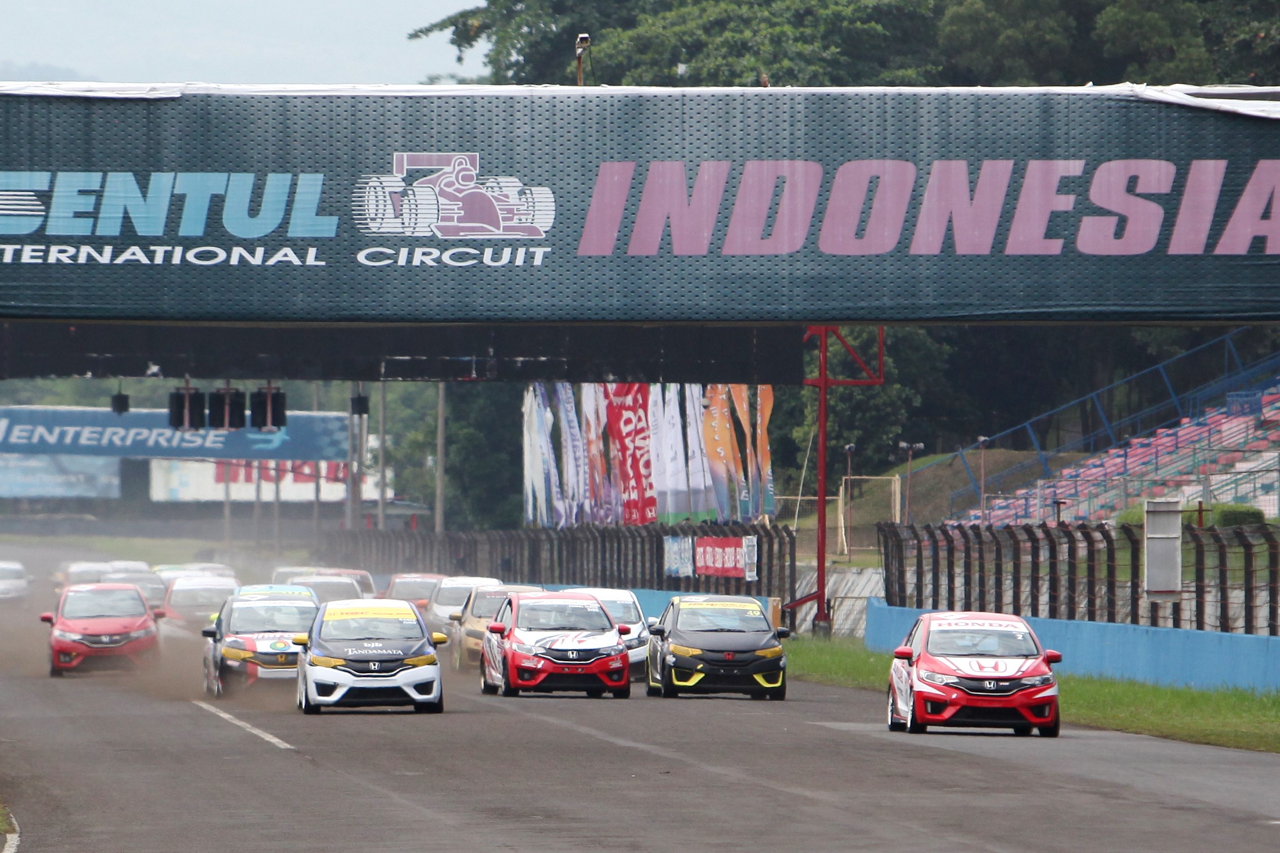  Balapan Honda Jazz Digelar Besok Di Sentul Bogor