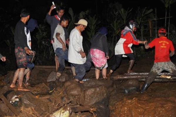  BANJIR BANDANG MAGELANG : Hari Ini Pencarian Korban Hilang Dilanjutkan