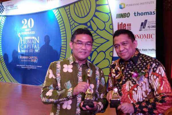  Duo Irvandi Kakak Adik asal Riau ini Raih Penghargaan di Bidang Human Capital Director