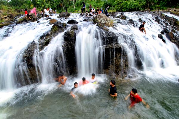  Ayo Berwisata ke Air Terjun Rayap