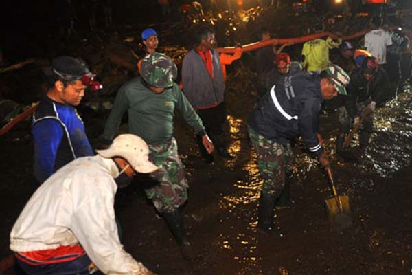  BANJIR BANDANG MAGELANG: 5 Korban Ditemukan Tewas