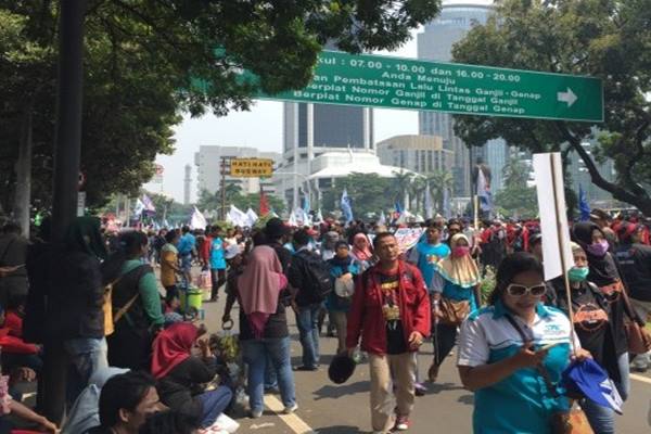  MAY DAY 2017 : Ribuan Buruh Menuju Istana