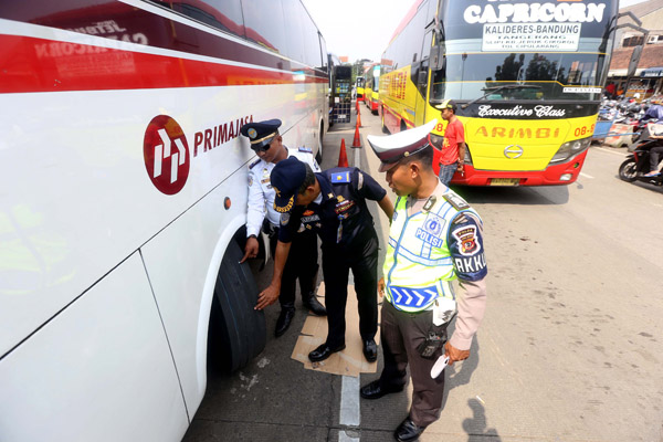  FOTO: Kecelakaan Maut Puncak, Pemeriksaan Kelaikan Bus Diperketat