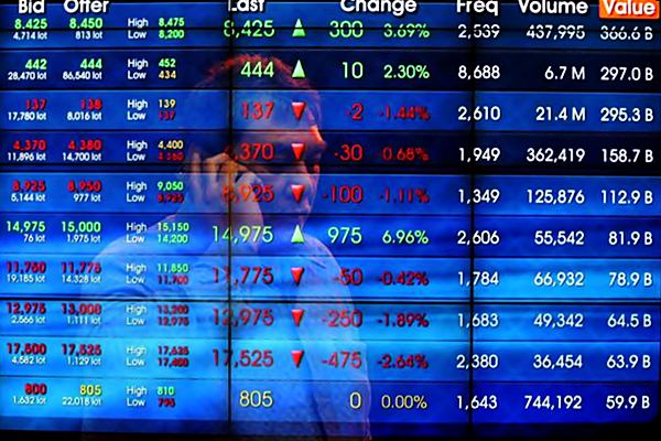  TOP GAINERS 3 MEI: Investor PTSN Hitung Cuan