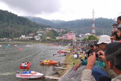  Bus Pariwisata Dilarang Lalui Jalur Lama Sarangan