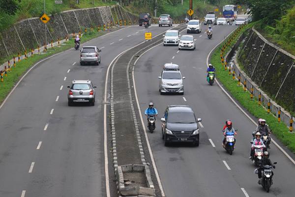  PENJUALAN MELESU: Toyota Berharap pada Lebaran