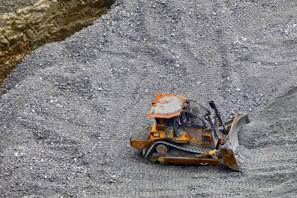  PEMBANGUNAN SMELTER TEMBAGA: Freeport Tunggu Perpanjangan Kontrak