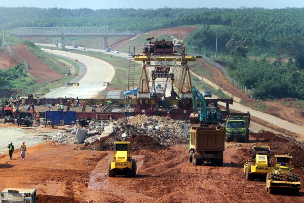  TOL RUAS NGAWI-KERTOSONO: PN Madiun Eksekusi Tanah Warga