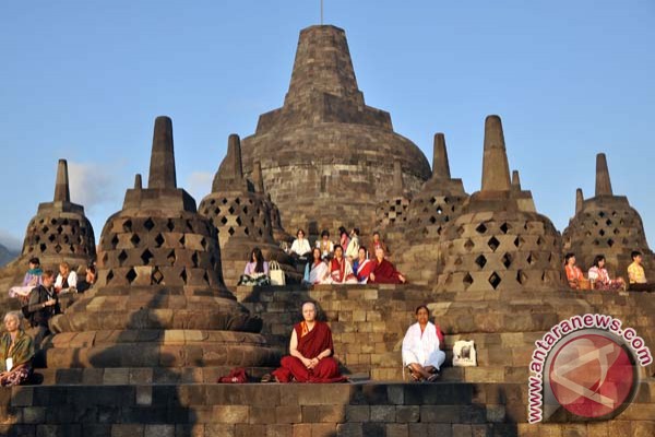  PERAYAAN WAISAK 2017: 1.256 Personel Amankan Borobudur