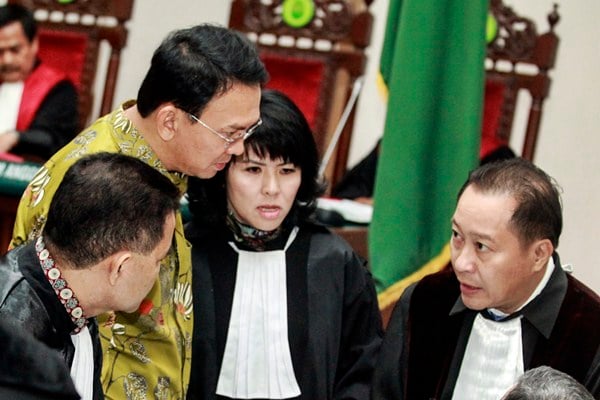  PUTUSAN SIDANG AHOK : Jelang Putusan, Ahok Pasrah