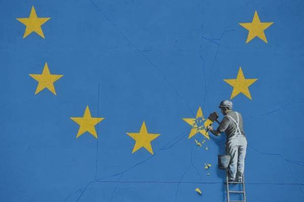  Seniman Ini Respon Brexit Dalam Bentuk Mural