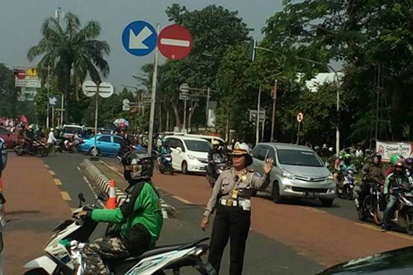  VONIS AHOK: Lalu Lintas Sekitar Lokasi Sidang Padat