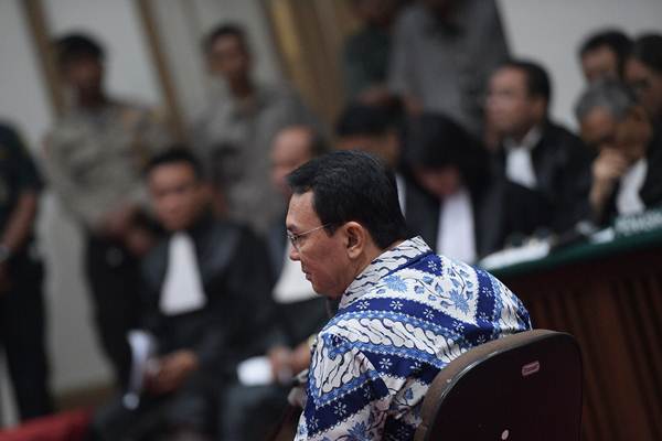  AHOK DIVONIS 2 TAHUN : Tim Penasihat Hukum Kecewa