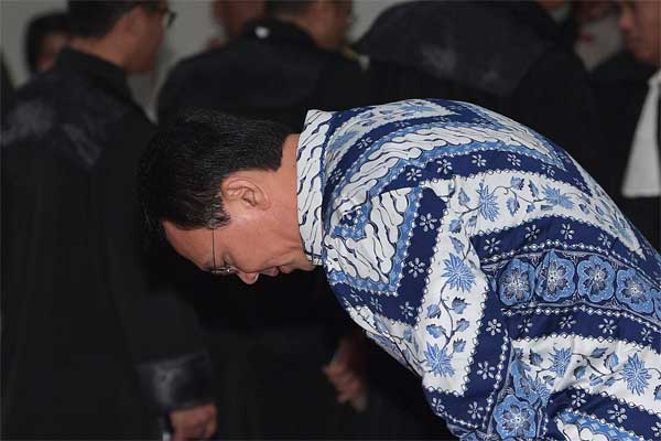  AHOK DIVONIS 2 TAHUN : Pendukung, Ahok Martir Bagi Kita