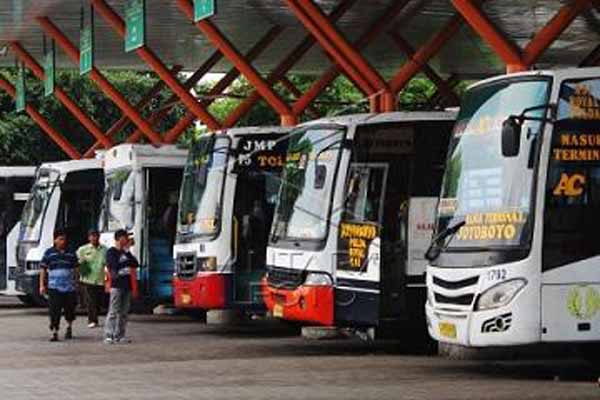  Libur Waisak, Penumpang di Terminal Purabaya Capai 30 Ribu Orang