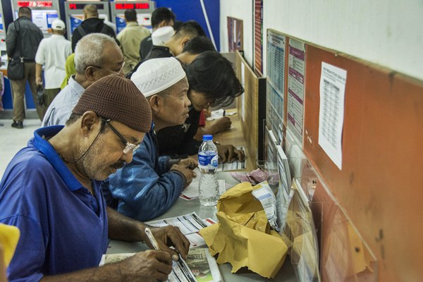  PENUMPANG KERETA API: KAI Catat Pendapatan Rp1,68 Triliun Pada Kuartal I/2017