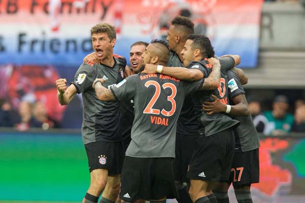  Hasil Bundesliga: 2 Gol Injury Time, Munchen Sempurnakan Gelar Juara