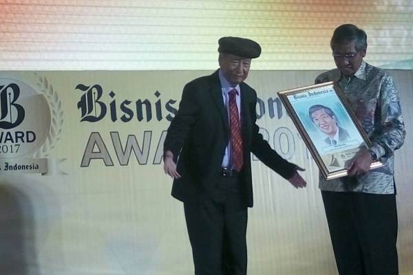  BISNIS INDONESIA AWARD 2017: 14 Emiten Konsisten Bertumbuh, Jahja Setiaatmadja Jadi Best CEO