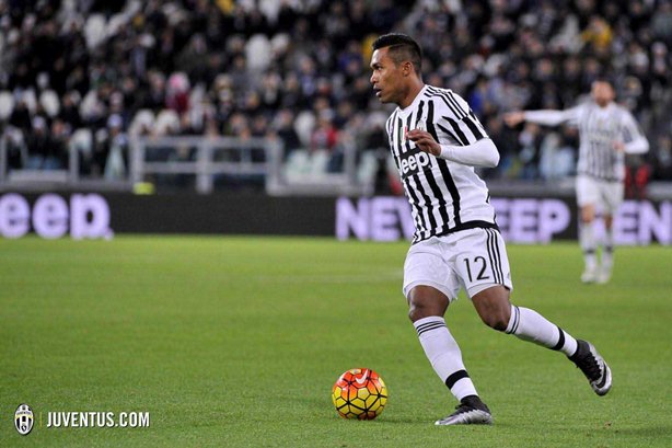  Arsenal Incar Alex Sandro, Juve Bakal Lepas?