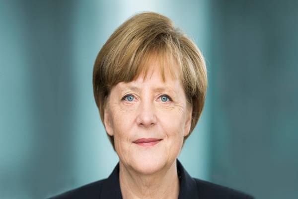  Angela Merkel : Jerman Tak Mampu Bikin Sejuta Mobil Listrik hingga 2020