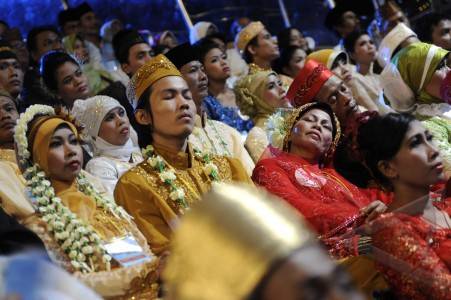  14 Pasangan Tunanetra &amp; Disabilitas Nikah Massal di Gedung Sate