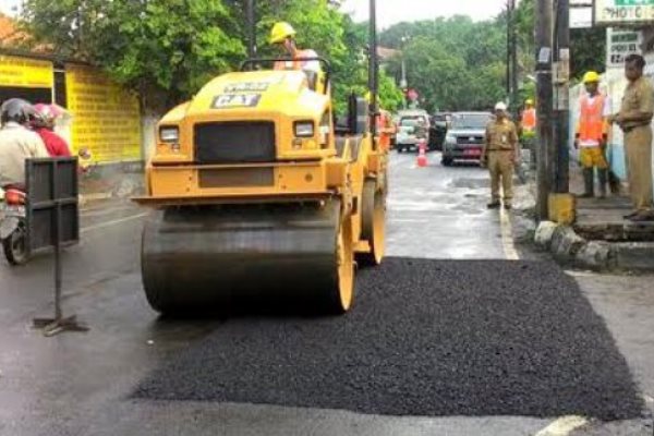  MENTERI PUPR: Jelang Mudik Lebaran Perbaikan Jalan Rampung