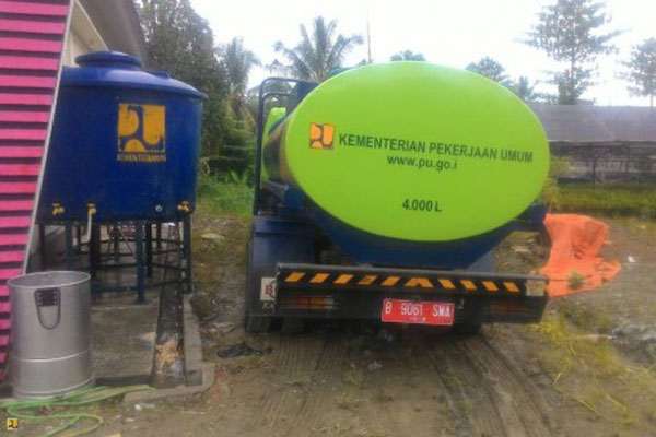  Kementerian PUPR Kirim Mobil Tangki Air dan Hidran Umum Untuk Korban Longsor Luwu Timur