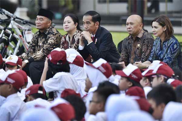  Hari Buku Nasional, Presiden Mendongeng di Depan Ratusan Pelajar