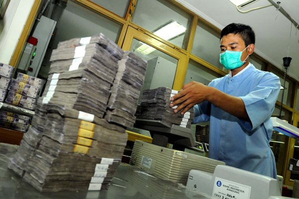  INFORMASI PERBANKAN, Aturan Turun Harus Lebih Tegas