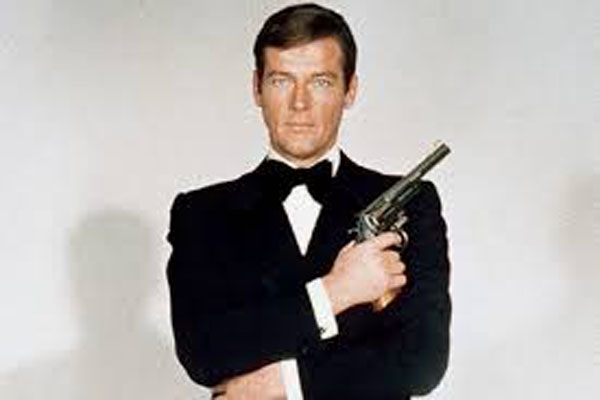  Roger Moore, Pemeran James Bond Meninggal Dunia